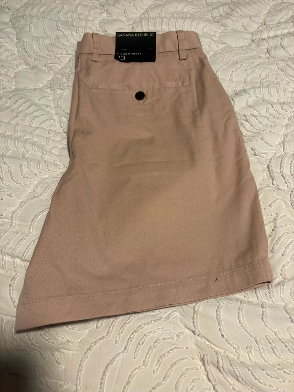 Banana Republic Men's NWT Aiden Chino  Shorts Pale Pink size 33 7 inches
